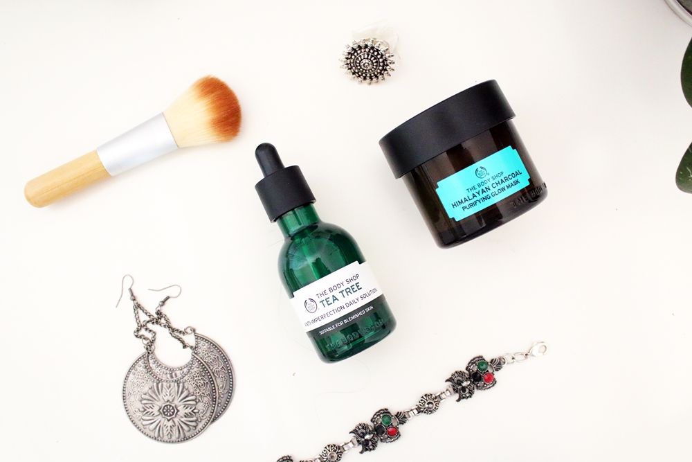 Review The Body Shop: Purifying Glow Mask & Tea Tree Daily Solution